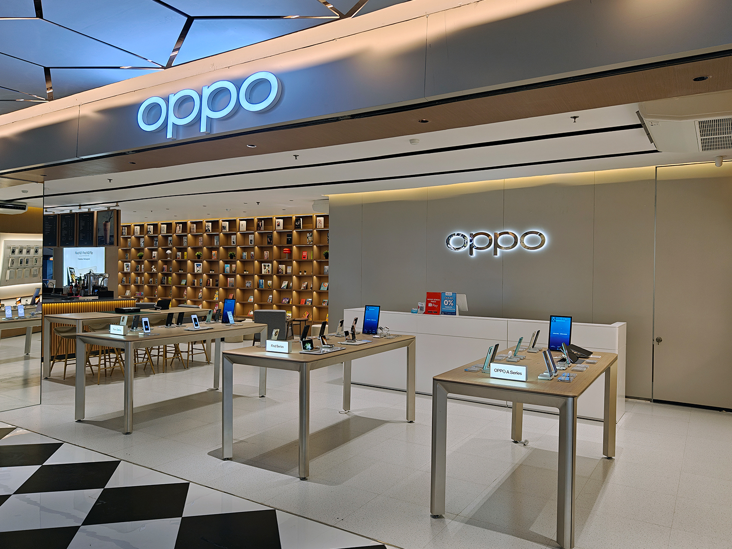 OPPO Experience Store Hadir di Cilandak Town Square