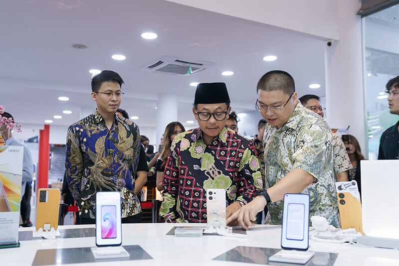 OPPO hadirkan eXperience Store Terbesar di Kota Malang