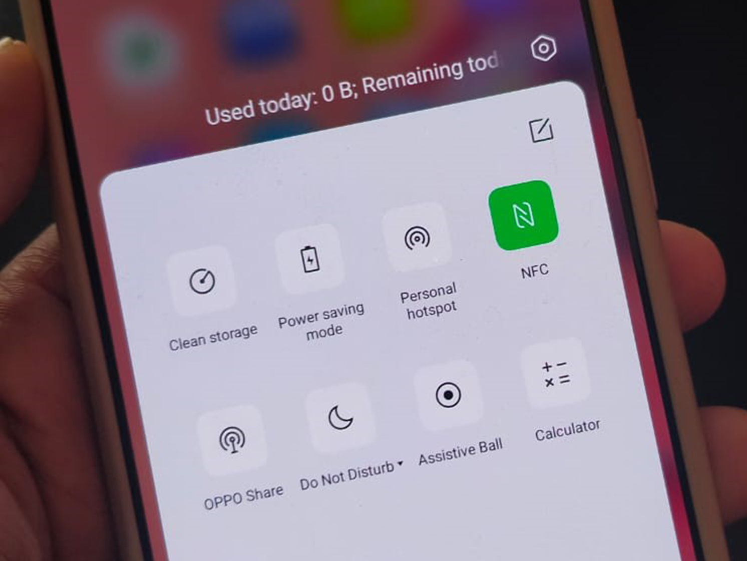 Foto ilustrasi fitur NFC di smartphone OPPO Reno Series
