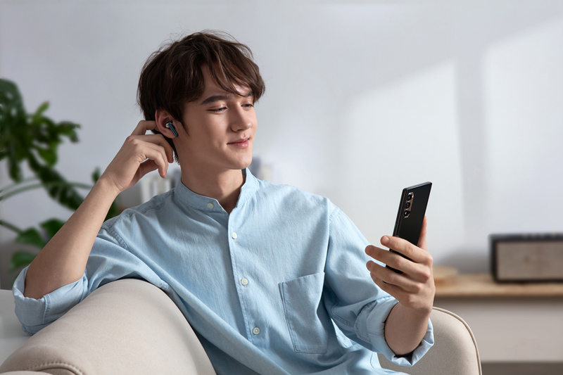 全新人像自拍專家OPPO A53與真無線耳機OPPO Enco W51攜手輕巧登場 拍照音樂全面連線Fun手大膽玩!